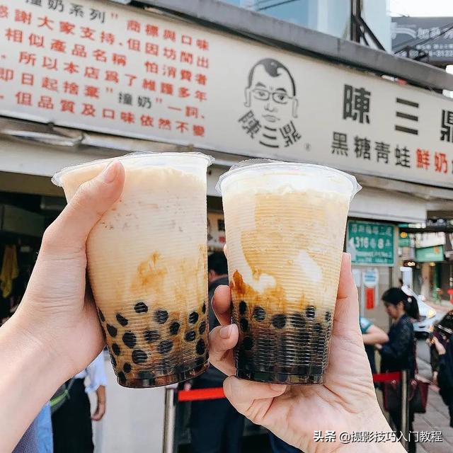 發(fā)朋友圈的手拿奶茶圖片蜜雪冰城，發(fā)朋友圈的手拿奶茶圖片高清？