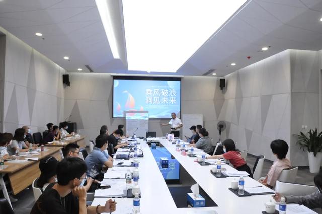 大學(xué)生創(chuàng)業(yè)畫(huà)布作業(yè)模板，大學(xué)生創(chuàng)業(yè)畫(huà)布作業(yè)模板知乎？