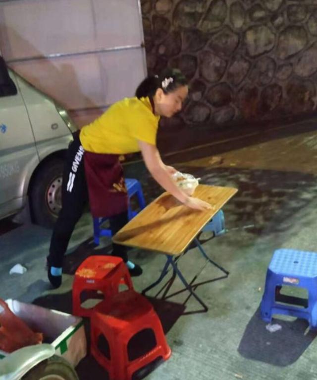 開麻辣燙店賺錢嗎知乎，開麻辣燙店賺錢嗎利潤(rùn)空間大嗎？