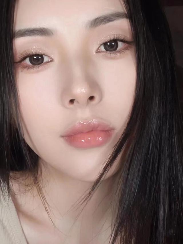 紋繡師發(fā)朋友圈贊美眉毛的句子，男士眉毛說(shuō)說(shuō)紋繡？