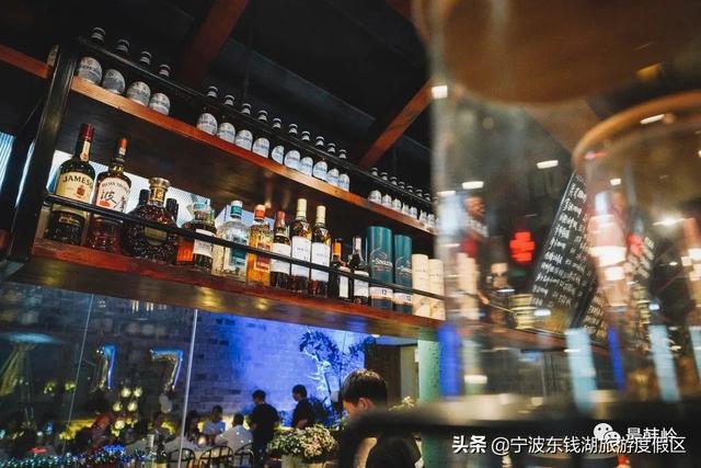 抖音很火的帶酒的歌詞，抖音很火的帶酒的歌詞是什么？