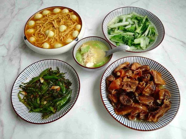 美食發(fā)朋友圈吸引人的句子第一次做豬肝湯怎么發(fā)朋友圈，一鍋湯怎么發(fā)朋友圈