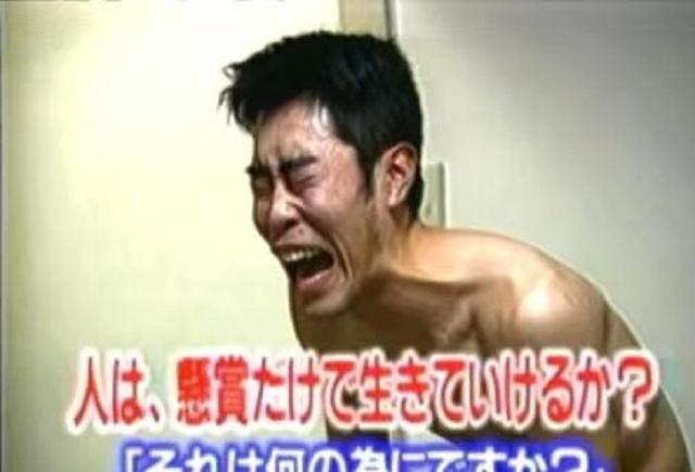日本變態(tài)真人秀：全裸被監(jiān)禁15個月，生活全被直播