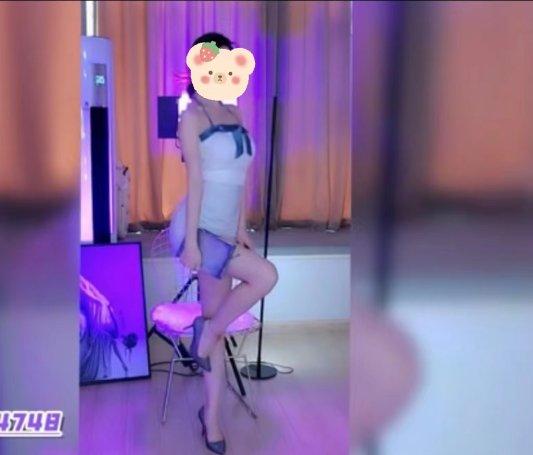 女生陪人聊天賺錢違法嗎，網(wǎng)上陪人聊天賺錢犯法嗎？