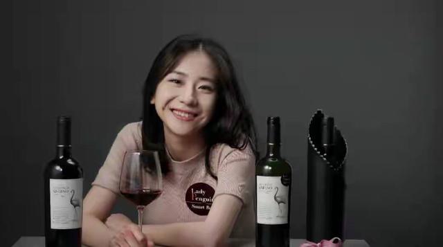 女人開什么直播最賺錢呢知乎（女人開什么直播最賺錢呢呢）