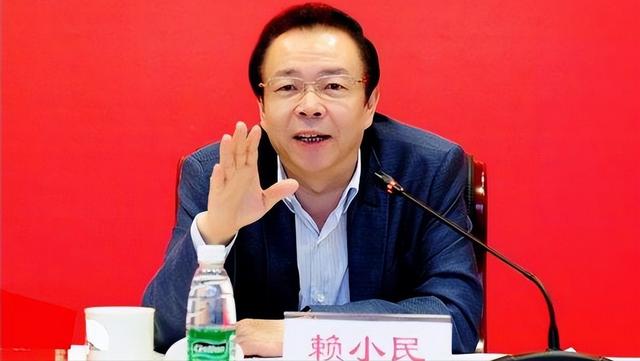 華融公司董事長(zhǎng)是什么級(jí)別的干部（華融公司董事長(zhǎng)是什么級(jí)別的單位）