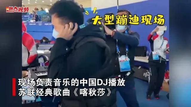 抖音上很火的俄羅斯歌曲叫什么名字，抖音上很火的俄羅斯歌曲一個(gè)猥瑣大叔和小女孩？