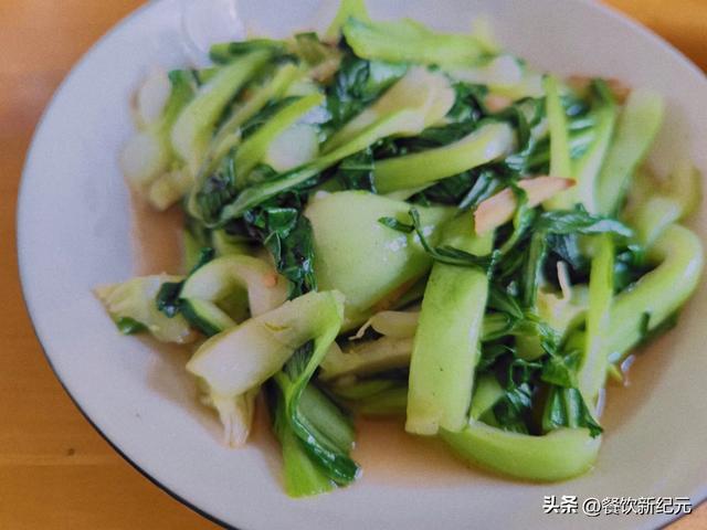 曬吃的發(fā)朋友圈的句子，曬吃的發(fā)朋友圈的句子文藝？