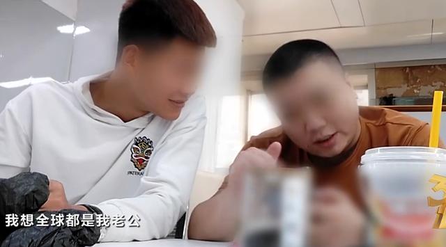 15晚會(huì)：網(wǎng)紅直播很羞恥，老壇酸菜很惡心，一幕幕看著背后發(fā)涼"