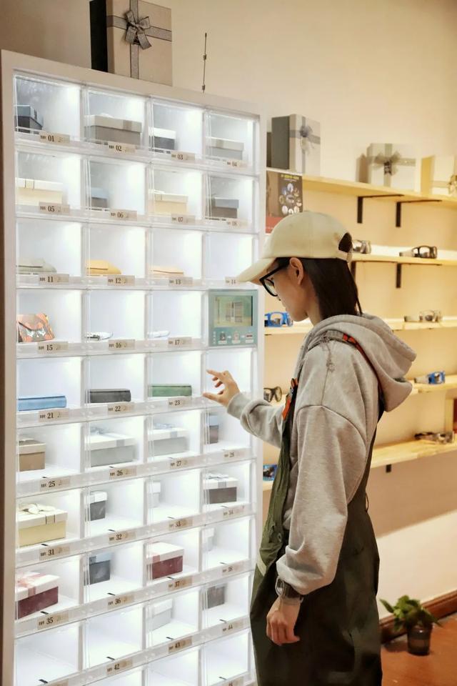 眼鏡店投資大約多少錢（眼鏡店投資多大）