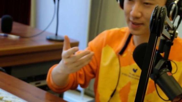 抖音吸引人的個(gè)人簡(jiǎn)介文案，女生抖音吸引人的個(gè)人簡(jiǎn)介文案？