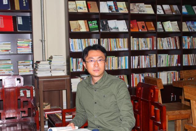 鄭氏始孔子鳥是始祖鳥嗎（鄭氏始孔子鳥是由什么到什么進(jìn)化的中間類型）