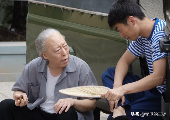 正陽(yáng)門(mén)下中的濤子是誰(shuí)演的（正陽(yáng)門(mén)下里的濤子最后和誰(shuí)在一起了）