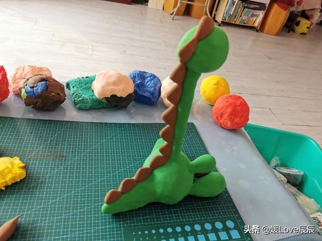 00種簡(jiǎn)單粘土造型視頻（100種簡(jiǎn)單粘土造型食品）"