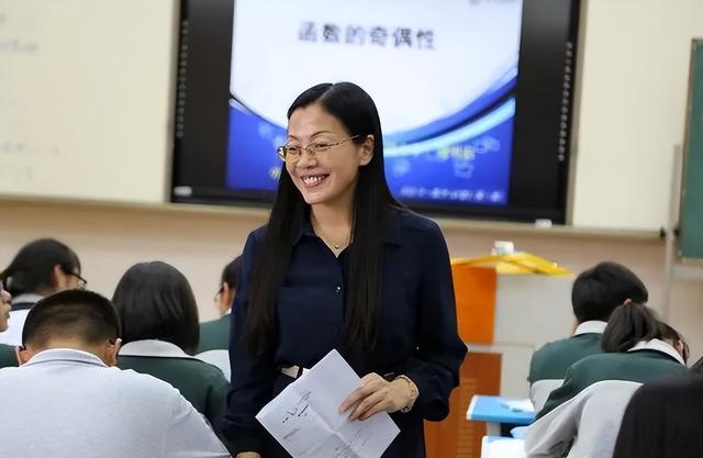 大學老師可以做的副業(yè)，大學老師能干副業(yè)嗎？