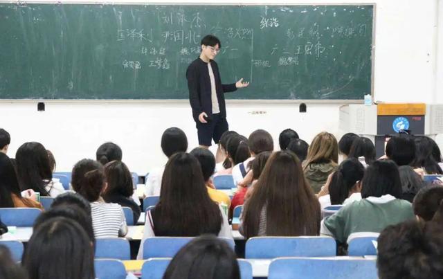 淘寶大學(xué)里面老師帶學(xué)生是真是假（淘寶大學(xué)講師都是什么人）