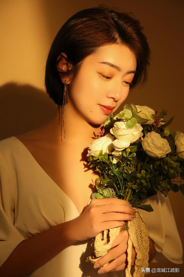 領(lǐng)證發(fā)朋友圈的句子簡短霸氣，領(lǐng)證發(fā)朋友圈的句子簡短精辟？