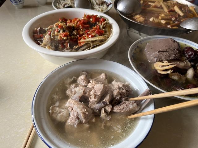 爺爺過生日發(fā)朋友圈的話，爺爺生日朋友圈的文字？