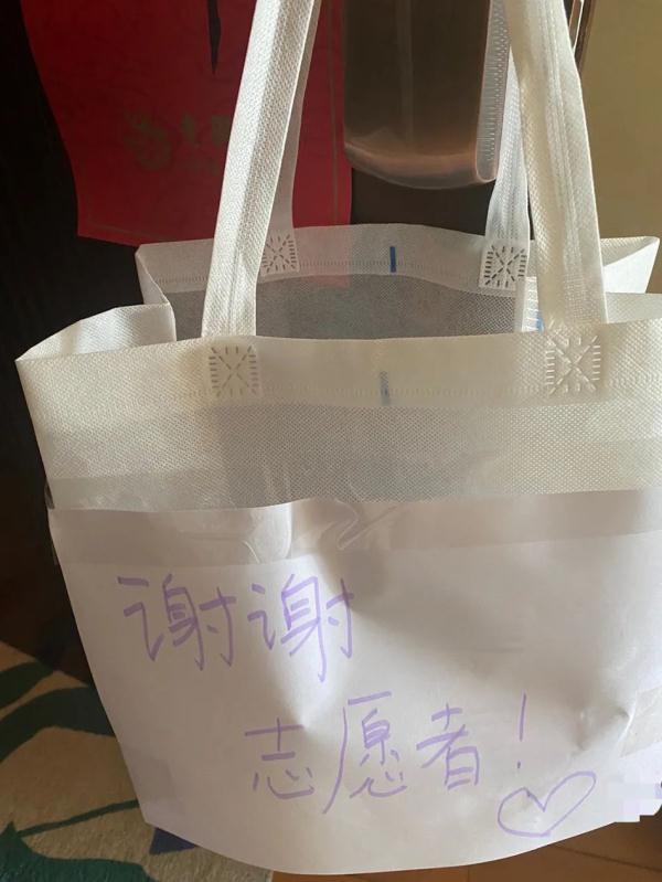 快團(tuán)團(tuán)微信賣(mài)貨小程序收費(fèi)嗎是真的嗎，微信小程序快團(tuán)團(tuán)怎么幫賣(mài)？