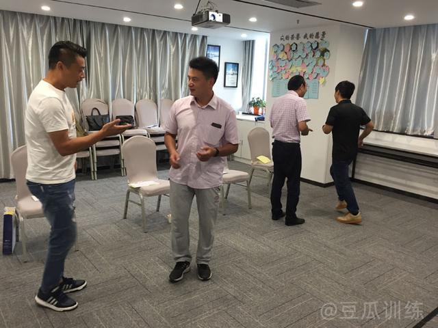 吸引人的抖音自我簡介孩子，小孩抖音個人簡介怎么寫才吸引人？