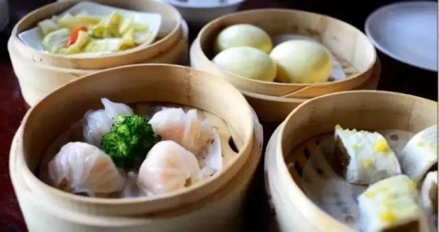 飲早茶發(fā)朋友圈的句子，適合喝早茶發(fā)的朋友圈短語(yǔ)？