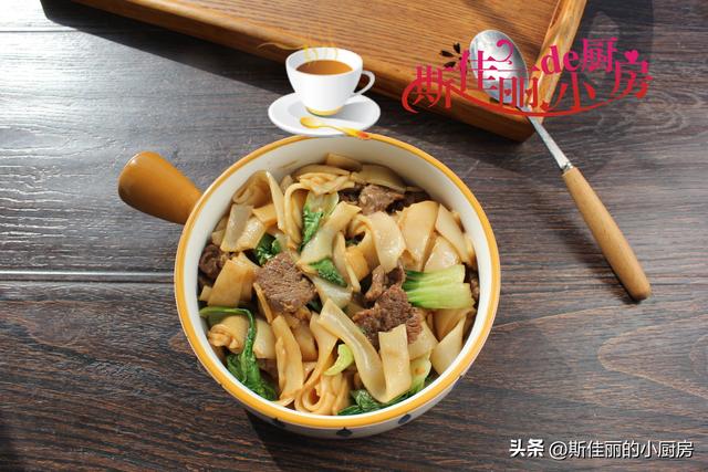 中午吃飯發(fā)朋友圈的句子和圖片，午餐發(fā)朋友圈的句子和圖片？