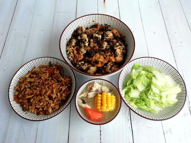 美食發(fā)朋友圈吸引人的句子第一次做豬肝湯怎么發(fā)朋友圈，一鍋湯怎么發(fā)朋友圈