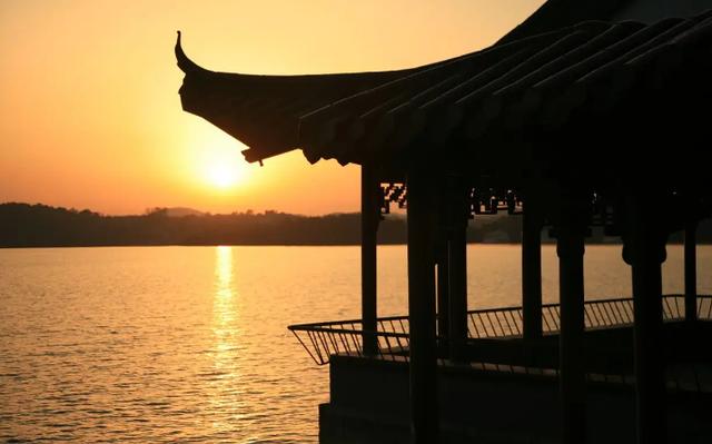 一個人做短視頻做哪個領(lǐng)域好，一個人適合做哪一領(lǐng)域短視頻呢？