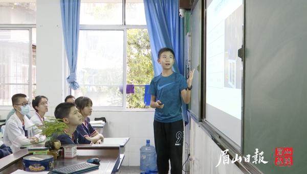 大學(xué)生創(chuàng)新創(chuàng)業(yè)大賽優(yōu)秀作品ppt（創(chuàng)新創(chuàng)業(yè)大賽優(yōu)秀作品ppt范例）