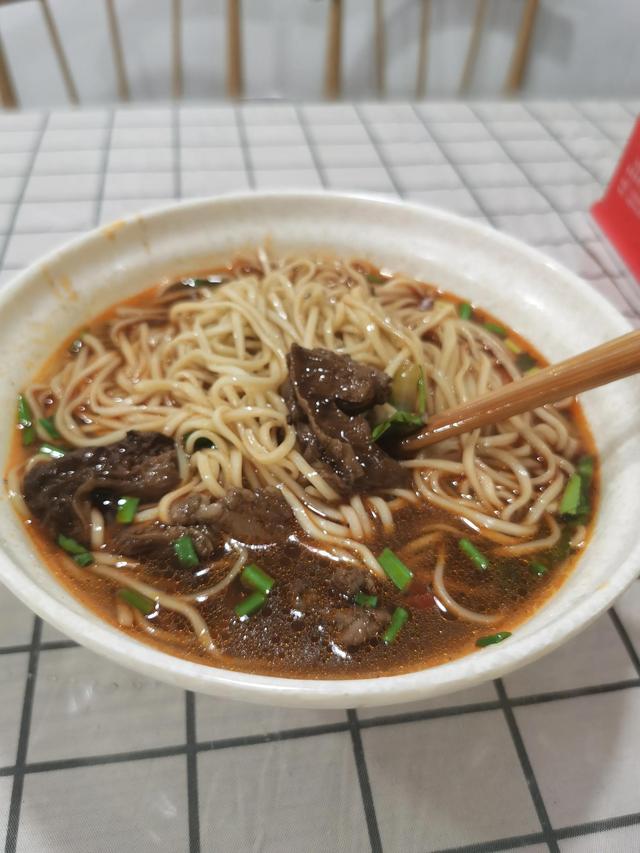 做剪輯視頻可以賺錢嗎（視頻剪輯能賺錢嗎_）
