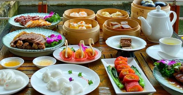 飲早茶發(fā)朋友圈的句子，適合喝早茶發(fā)的朋友圈短語(yǔ)？