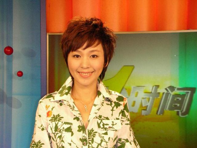 中央電視臺(tái)新聞直播間女主持人名單及照片，新聞直播間女主持人名單及照片2021
