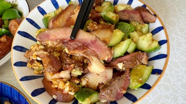 老公做美食朋友圈如何配文字，美食朋友圈如何配文字搞笑？