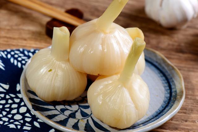 五斤糖蒜的腌制方法家常（糖蒜的腌制方法10斤蒜怎樣配料）