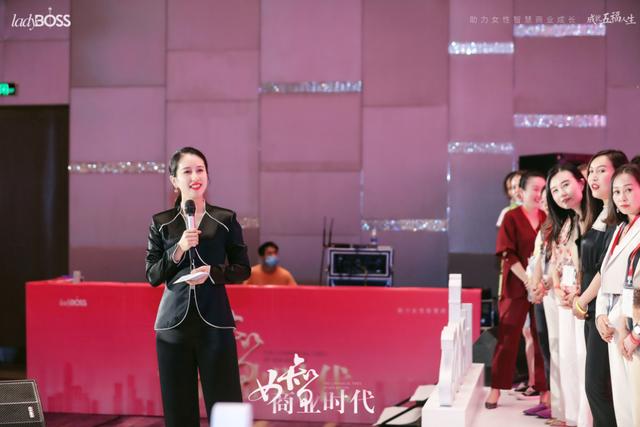 四十歲女人創(chuàng)業(yè)做什么生意好（女人創(chuàng)業(yè)做什么生意好賺錢）