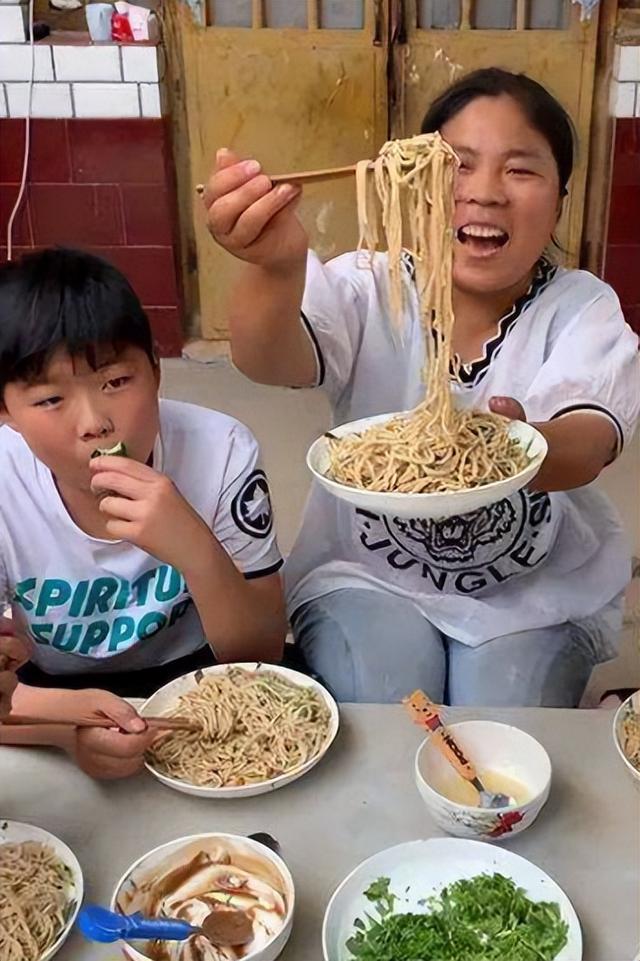 一般的快手主播一天掙多少錢，快手主播一月能賺多少？