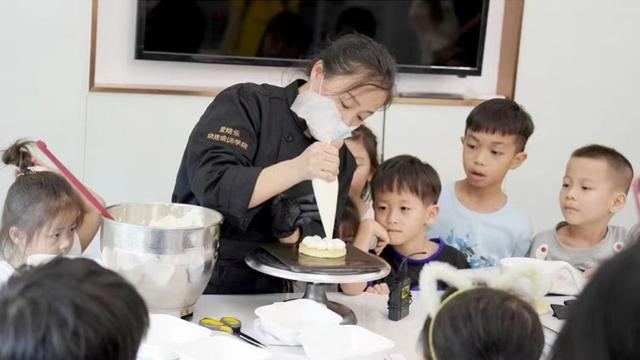 學烘焙培訓多長時間（烘焙好學嗎_要學多久）