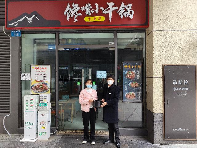 來(lái)自對(duì)象的投喂怎么發(fā)朋友圈微博，來(lái)自男朋友的投喂發(fā)朋友圈？