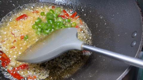 蒜蓉粉絲蒸蝦怎么做，蒜蓉粉絲蒸蝦怎么做好吃又簡單？