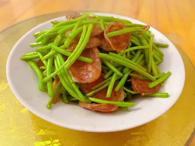 朋友圈菜品宣傳文案，朋友圈發(fā)菜單文案？