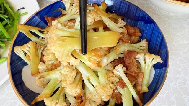 老公做美食朋友圈如何配文字，美食朋友圈如何配文字搞笑？