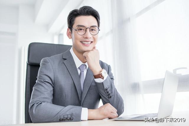 銷售朋友圈幽默文案配圖帶文字，搞笑銷售朋友圈文案？