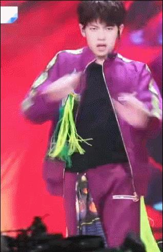 唱歌賺錢一首5元圖片，有不露臉唱歌賺錢的嗎？
