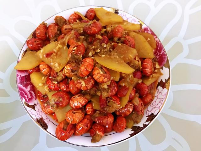 忙到這個點才吃晚飯的朋友圈說說搞笑，忙到這個點才吃晚飯的朋友圈說說怎么發(fā)？