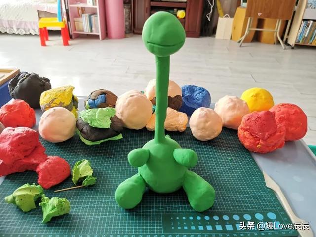 00種簡(jiǎn)單粘土造型視頻（100種簡(jiǎn)單粘土造型食品）"