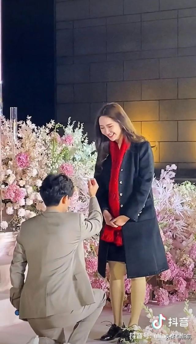 抖音很甜的情侶男的不露面（抖音情侶里有個女生,男生一直沒有出現(xiàn)過）