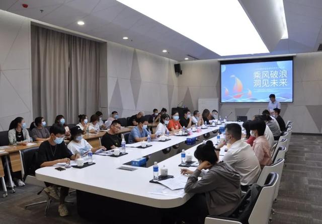 大學(xué)生創(chuàng)業(yè)畫(huà)布作業(yè)模板，大學(xué)生創(chuàng)業(yè)畫(huà)布作業(yè)模板知乎？