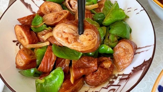 老公做美食朋友圈如何配文字，美食朋友圈如何配文字搞笑？
