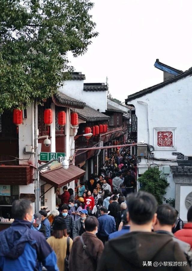 上海特色美食小吃有哪些（上海特色美食小吃英文）
