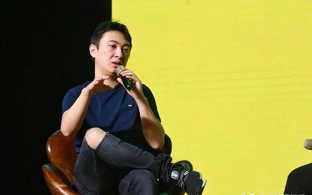 王思聰?shù)奈⒉┵~號(hào)是多少（王思聰清空微博是怎么回事）
